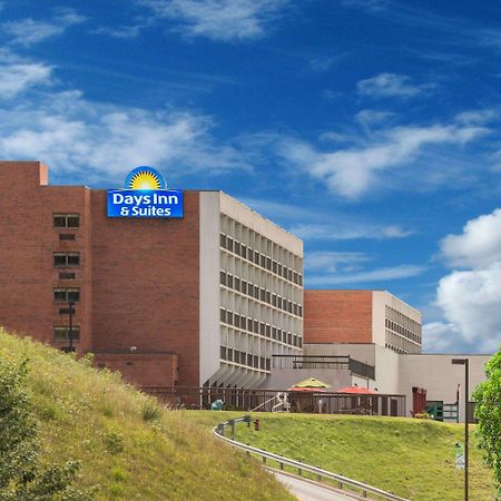 Days Inn & Suites By Wyndham Sutton Flatwoods Экстерьер фото