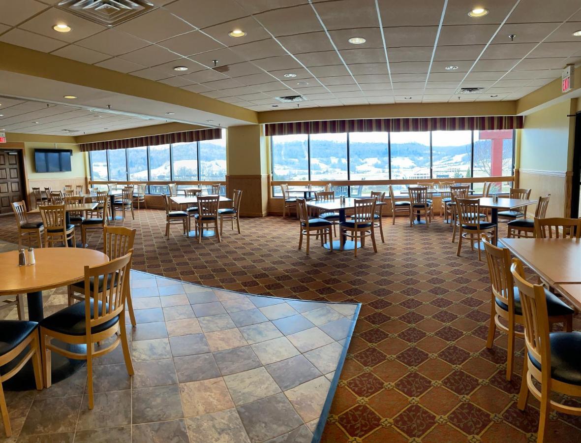 Days Inn & Suites By Wyndham Sutton Flatwoods Экстерьер фото